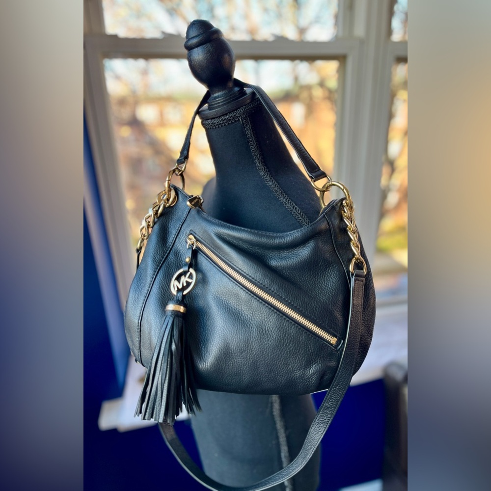 Michael Kors Black Leather Convertible Hobo Bag w/ Gold Hardware - Picture 8 of 16